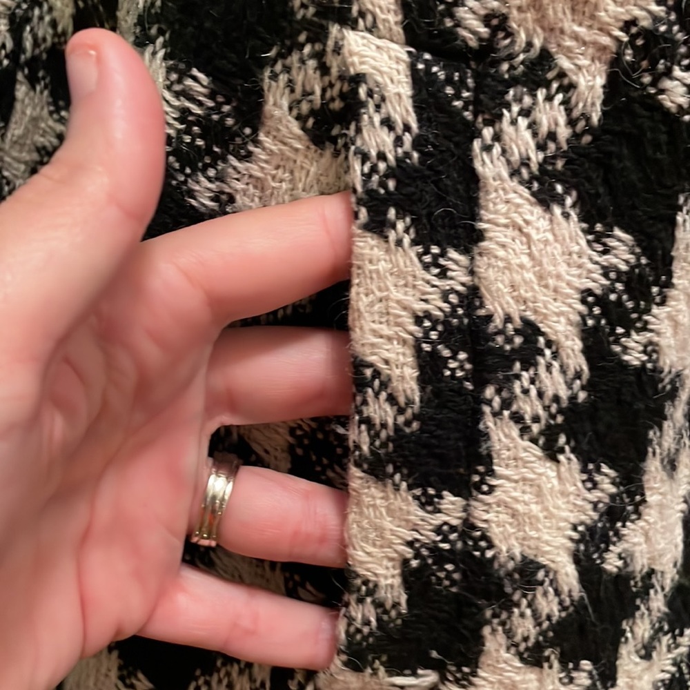 Black and white coat - Picture 4 of 5